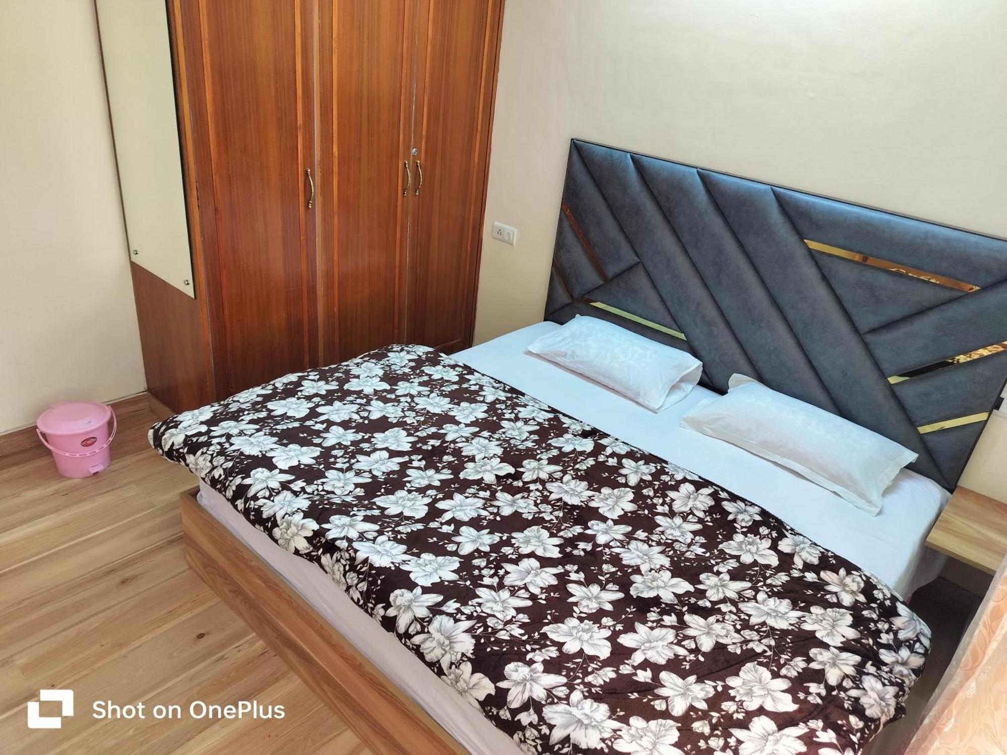 Shimla Vibes B & B Free Pick & Drop From Isbt 심라 외부 사진